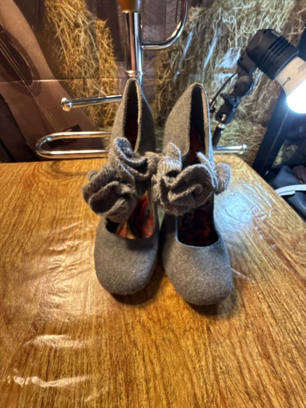 ROCKET DOG GRAY WOOL MARY JANE STYLE HIGH HEEL PUMPS SZ 8M